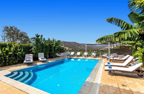 Kalo Chorio Villa | Villa Alexis House by Villa Plus
