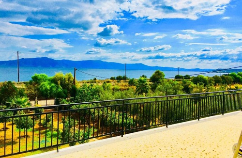 Molos-Agios Konstantinos Villa | Villa Amaltheia , Beachfront