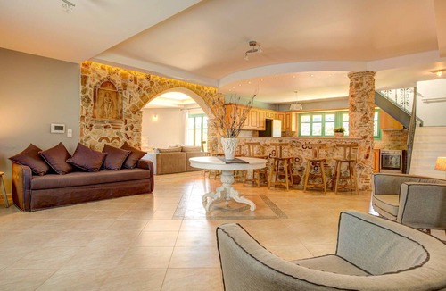 Lithakia Villa | Villa Amari by Villa Plus