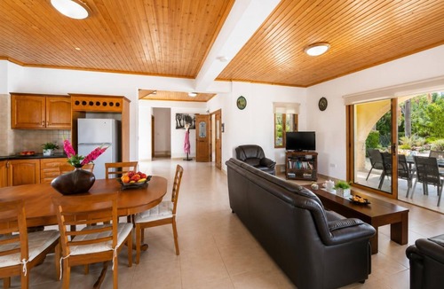 Argaka Villa | Villa Androulla - Four Bedroom Villa, Sleeps 8