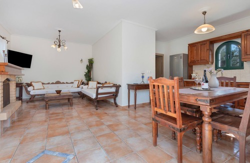 Agrilia Villa | Villa 'Anogia 2' with Mountain View, Wi-Fi and Air Conditioning