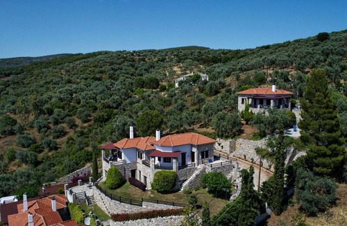Lefokastron Villa | Villa Anthyllion in Lefokastro # apartment Anemone