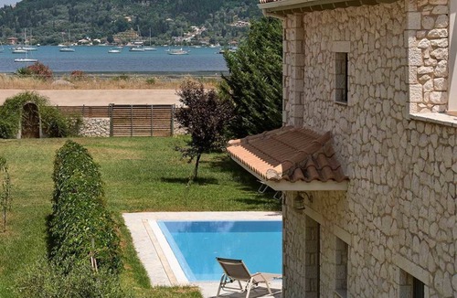 Vlicho Villa | Villa 'Avesta Private Villas - Niovi' with Sea View, Private Pool and Air Conditioning
