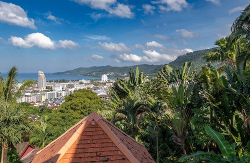 Patong House | Villa "Baiyok villa" mit Infinity-Pool by Interhome