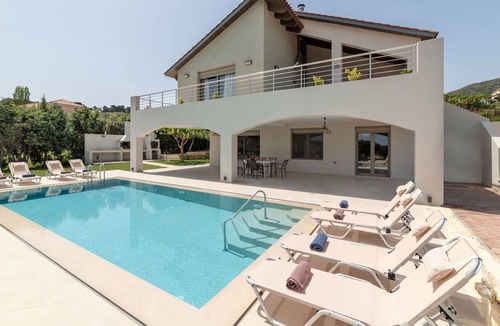 Archanes Villa | Villa Belena- Vacation Villa rental with private pool in Crete, 10 km away from the Knossos Palace