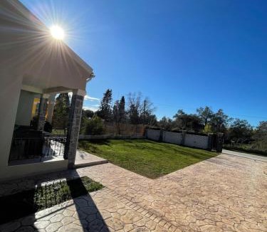 Molos Villa | Villa Boltado