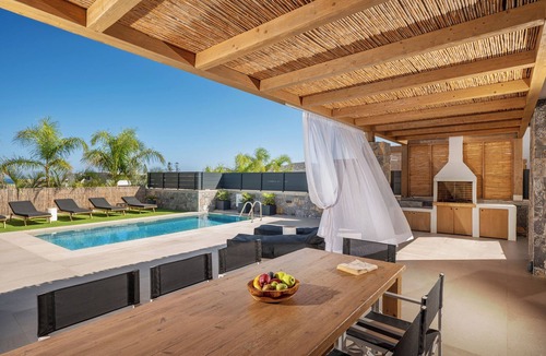Sissi Villa | Villa Calma West with heated pool