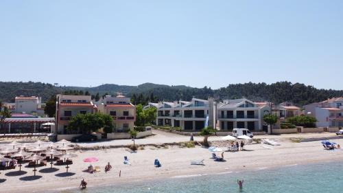 Polichrono Villa | Villa Camelia by the sea