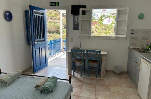 Vathi Apartment | Villa Costa Studios