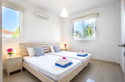 Pernera Villa | Villa Costas