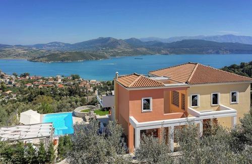 Katouna Villa | Villa Drepanou Bay - Four Bedroom Villa, Sleeps 8