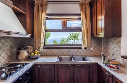 Skopelos Town Villa | Villa Driades Hilltop Residence