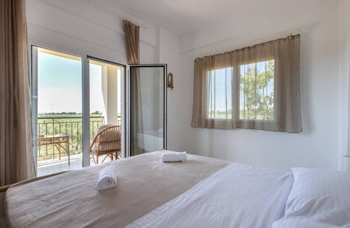 Polygyros Villa | Villa Elia by RentalsPro - Olynthos