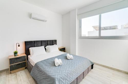 Ayia Napa Villa | Villa Elite Blu by Ezoria Villas