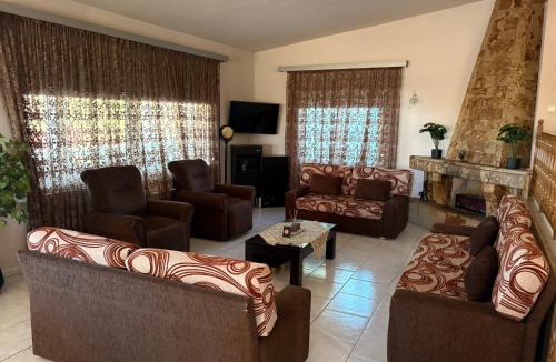 Topeiros Villa | Villa Emara