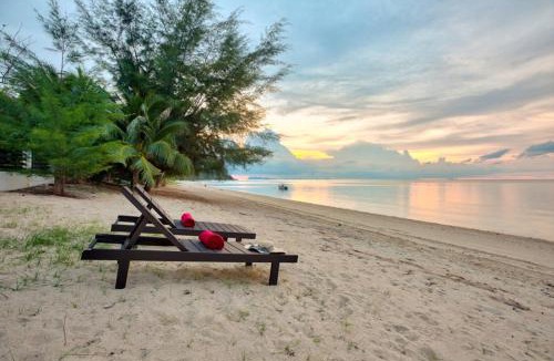 Koh Samui Villa | Villa Emerald Sand - Beach Front 4 Bed Pool Villa