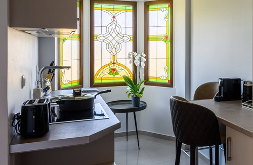 Psathopirgos Villa | Villa Filoxenia - by the sea - up to 12 guests