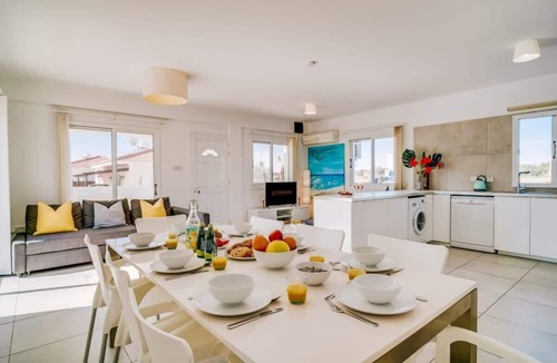 Ayia Napa Villa | Villa Hara Summary: D