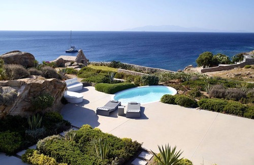 Paradise Villa | Villa Kyros I - Eight Bedroom Villa, Sleeps 16