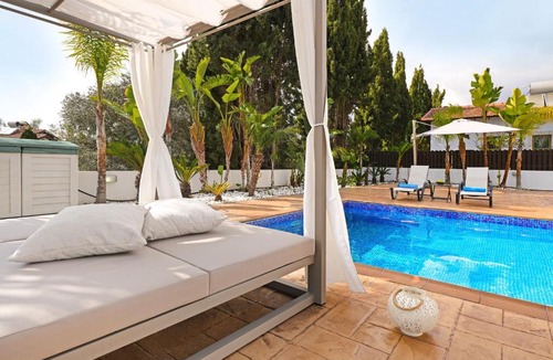 Ayia Thekla Villa | Villa Lara - 3bed Bangalow with Large Pool