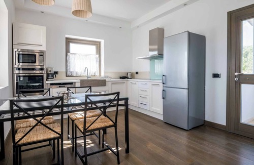 Karavomylos Villa | Villa Lefkiena - Three Bedroom Villa, Sleeps 6