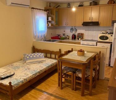 Mikrospilia Apartment | Villa Lochia - Mikrospilia House