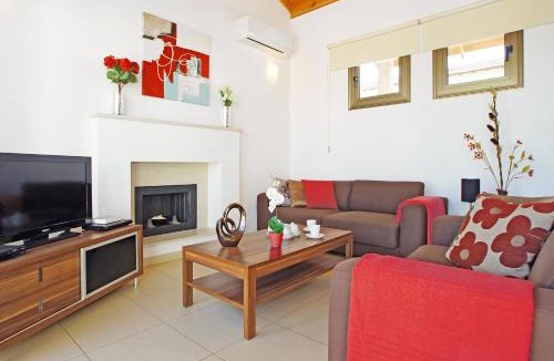 Ayia Thekla Villa | Villa Louisa