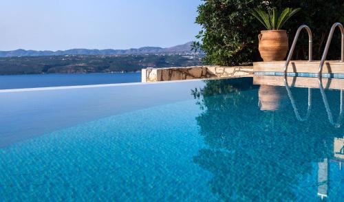 Megala Chorafia Villa | Villa Majestic Heated Pool Sauna & Endless Sea Views