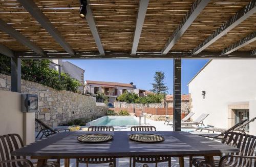 Spilia Villa | Villa Manmar - Timeless Heritage by etouri