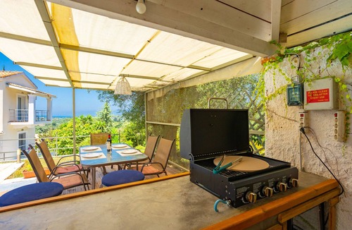 Sfakera Villa | Villa Mavrikia: Large Private Pool, A/C, WiFi, Eco-Friendly