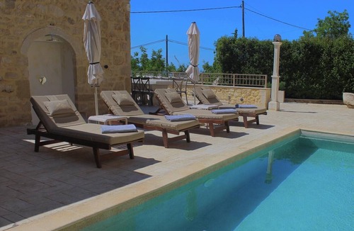 Monopari Villa | Villa Methorion - Three Bedroom Villa, Sleeps 6