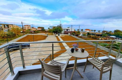 Mourteri House | Villa Myrtia Mourteri just steps from the beach