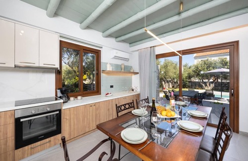 Tavronitis Villa | Villa Nineta - Three Bedroom Villa, Sleeps 6