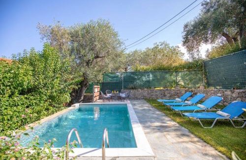 Chlomos Villa | Villa Pelagia Mare
