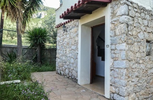 Paralia House | Villa Rastoni