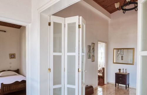 Lakopetra Villa | Villa Reiki, Classy beachfront Home at Lakkopetra