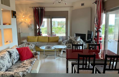 Alexandroupoli Apartment | Villa Seaside Serenity by GG