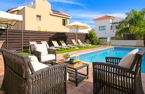 Paralimni Villa | Villa Summer