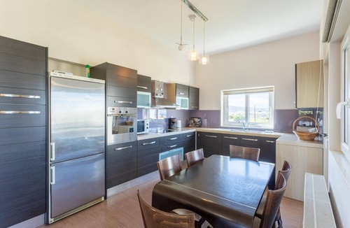 Adelianos Kampos Villa | Villa Thetis - Four Bedroom Villa, Sleeps 8