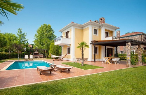 Paralia Pantaleimonos Villa | Villa "THETIS " located in the magnificent OLYMPUS VILLAS Complex