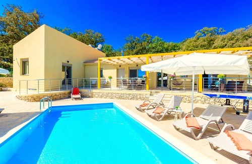 Monopari Villa | Villa Trules with private swimming pool