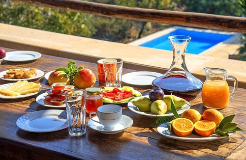 Sellia Villa | Villa 'Two-Bedroom Apartment - Garden View' with Mountain View, Wi-Fi and Air Conditioning