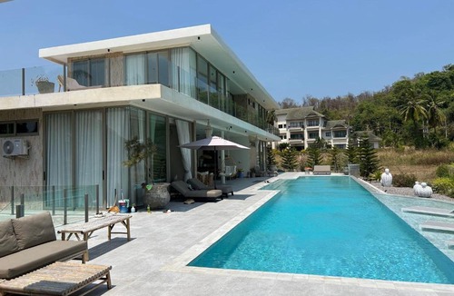 Hua Hin Villa | Villa UMA Hua Hin ChamAm