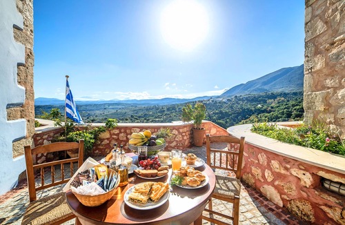 Kastellos Villa | Villa Veneciana with Heated Pool