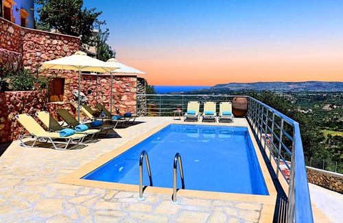 Kastellos Villa | Villa Veneciana with Heated Pool