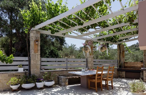 Kolymbari Villa | Villa Veni - Hidden Gem in Olive Grove by etouri