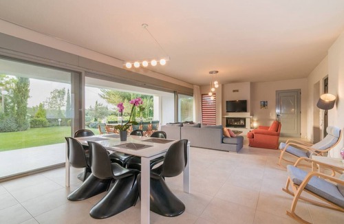 Romirion Villa | Villa Verano - Spacious 5-BDR & 5-BTH villa