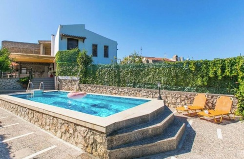 Prines Villa | Villa Zambia with Private Pool and BBQ