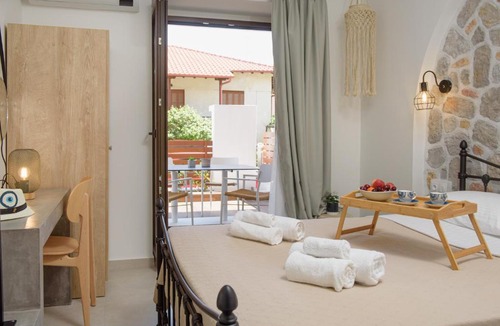 Ierissos Apartment | VILLAGGIO hospitality