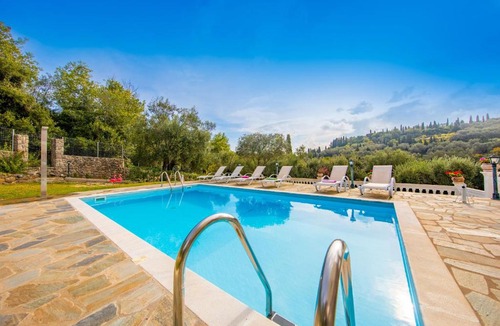 Ano Korakiana Villa | Villas Eleonas